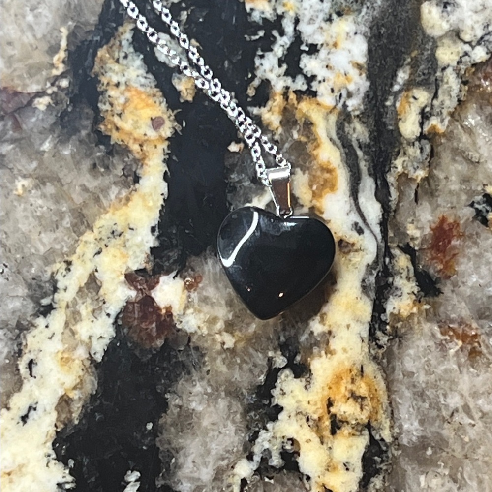 925 Silver Black Obsidian Heart Pendant Necklace - Picture 5 of 5